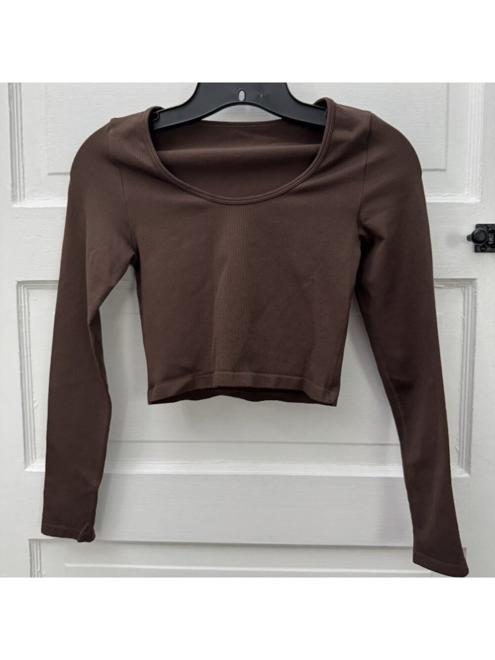 OQQ Womens S Brown Ribbed Seamless Long Sleeve Crop Top Scoop Neck Stretch
